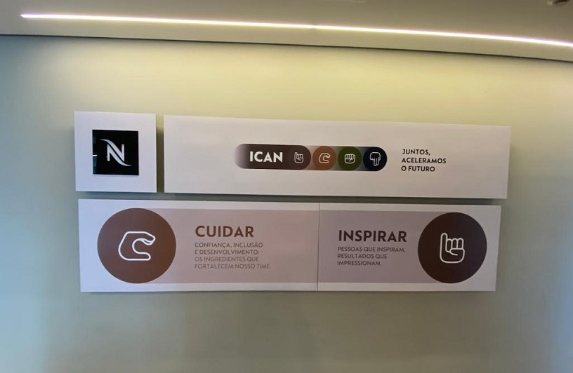 Placas PVC e Acrílico